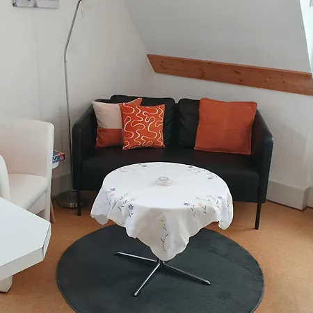 Eden´s Ferienwohnungen Neuharlingersiel Zimmer foto